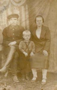 1936 - с родителями